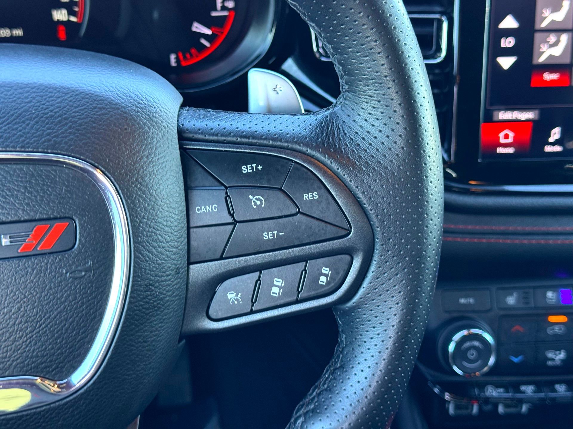 Used 2025 Dodge Durango GT image 27