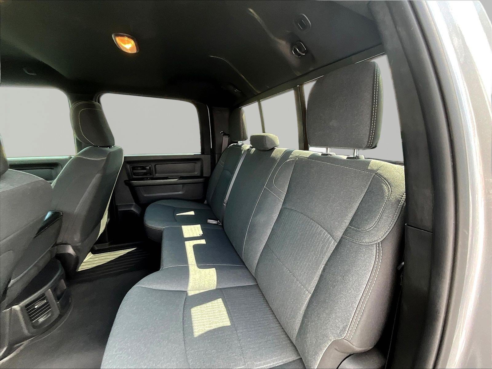Used 2024 RAM 3500 Tradesman w/ Chrome Appearance Group AWD/4WD image 22