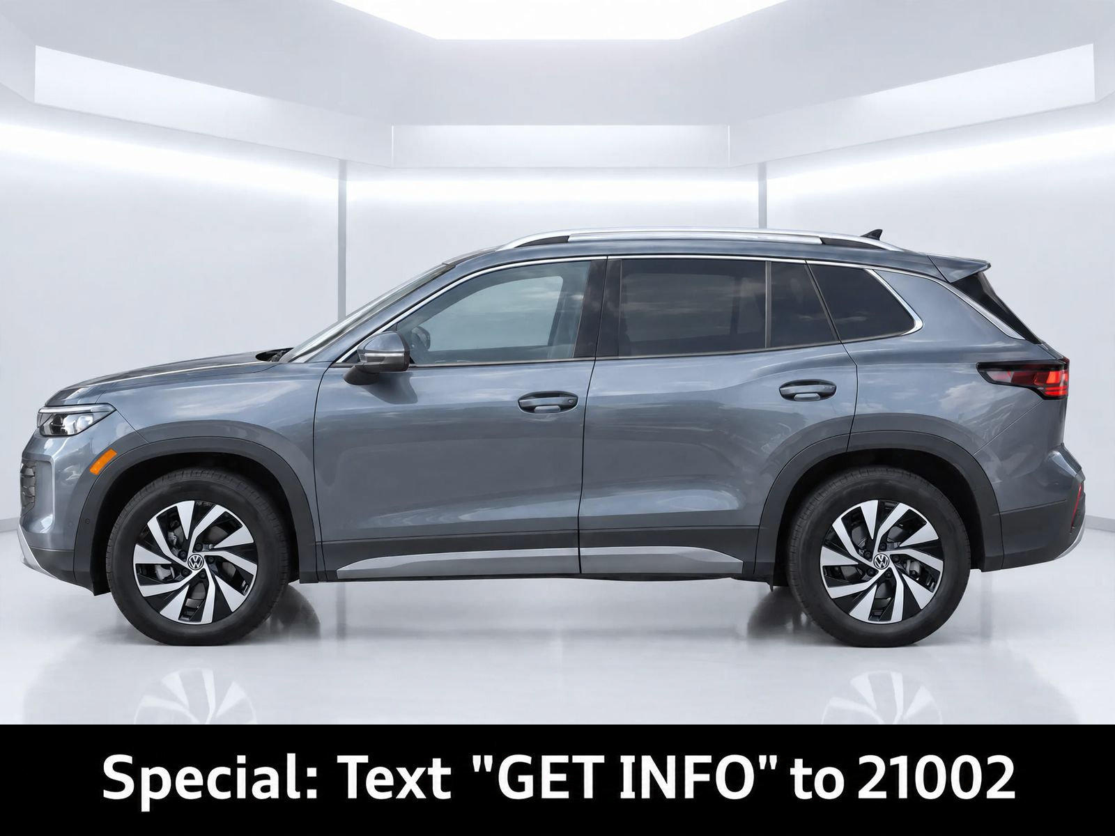 Used 2026 Volkswagen Tiguan S FWD image 6