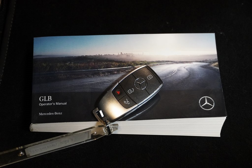 Used 2020 Mercedes-Benz GLB 250 4MATIC image 29