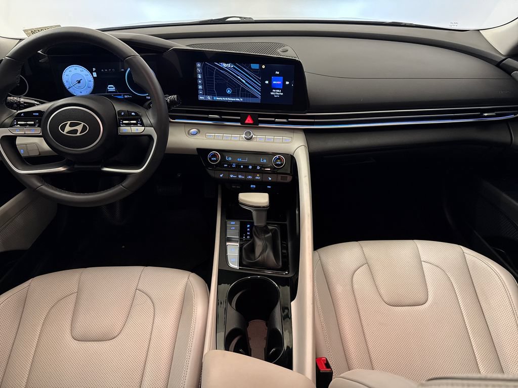 Used 2026 Hyundai Elantra Limited FWD image 12