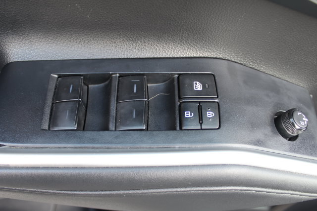 Used 2022 Toyota Highlander LE FWD image 49