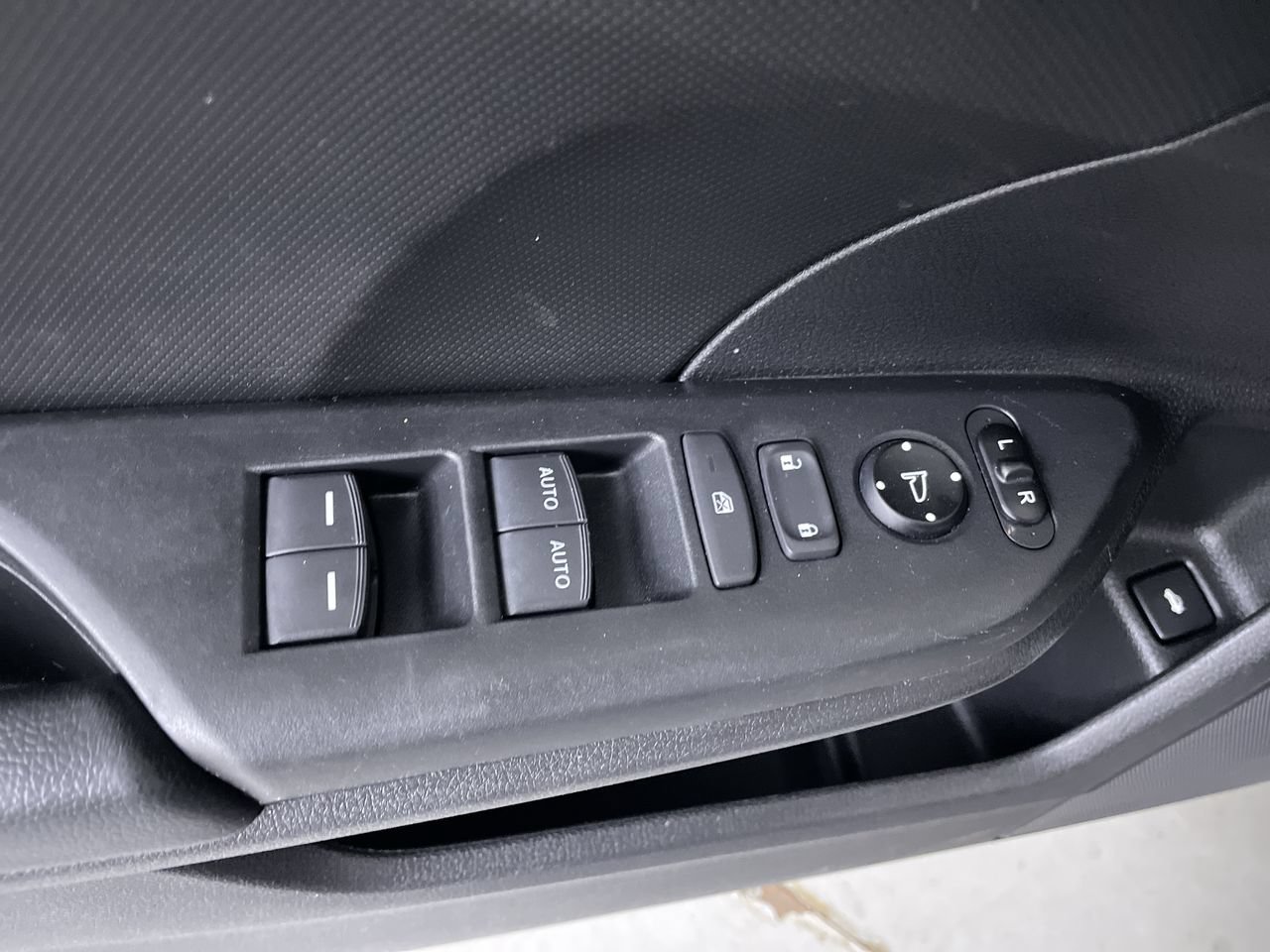 Used 2020 Honda Civic Sport image 11