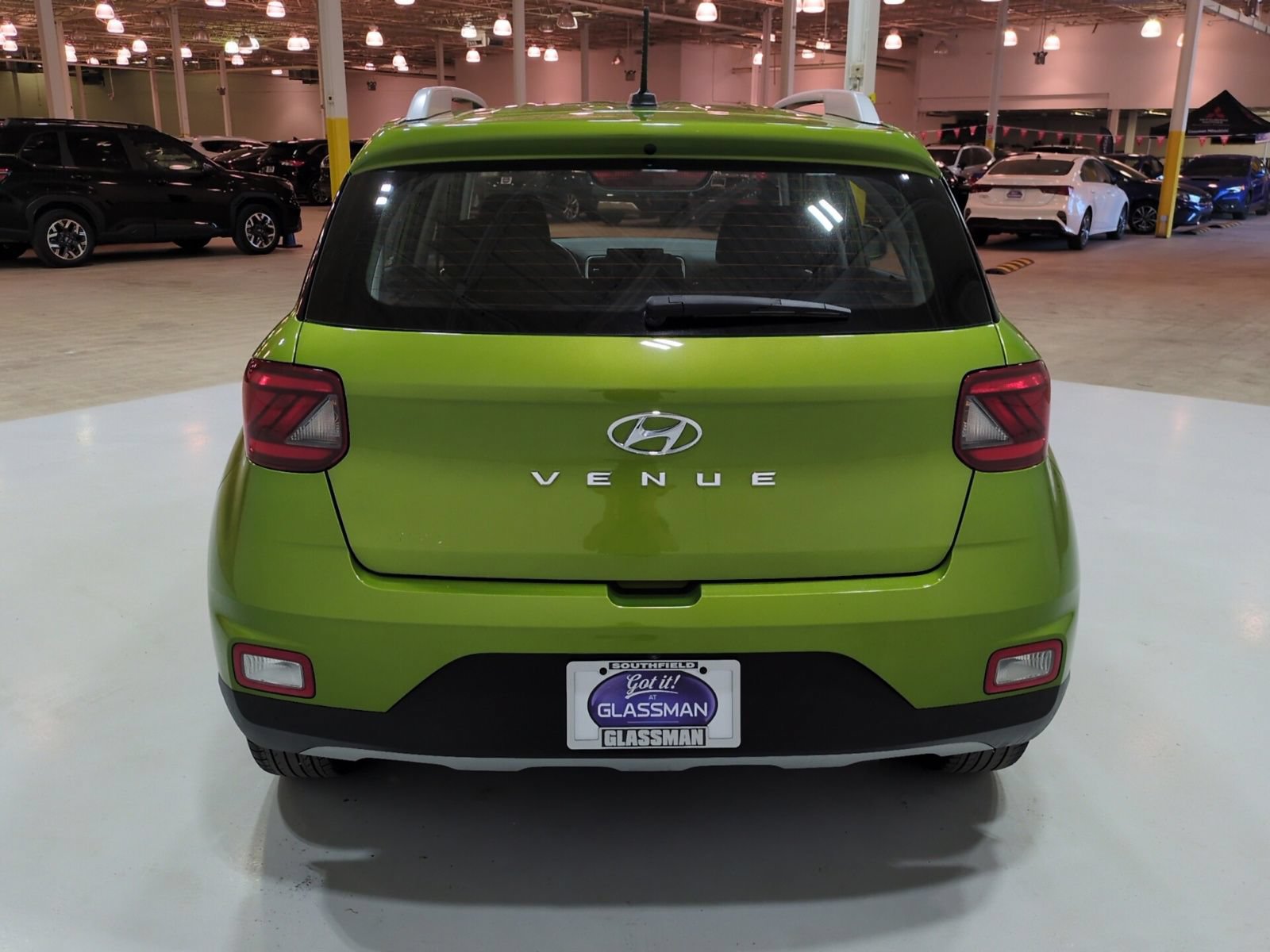 Certified 2023 Hyundai Venue SEL FWD image 4