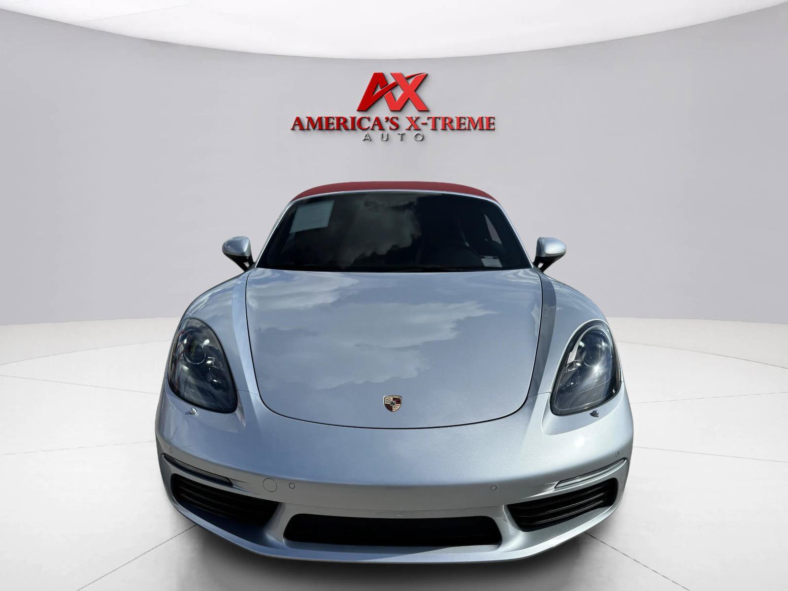 Used 2018 Porsche 718 Boxster RWD image 8