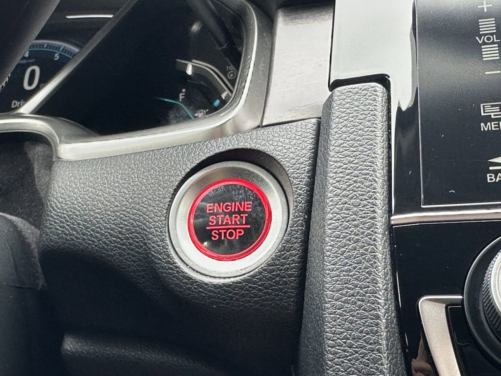 Used 2018 Honda Civic EX-L image 20