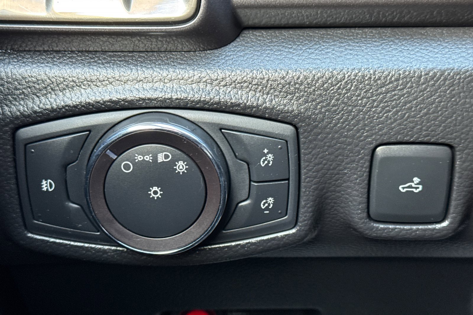 Used 2019 Ford Ranger Lariat w/ Equipment Group 501A Mid image 29