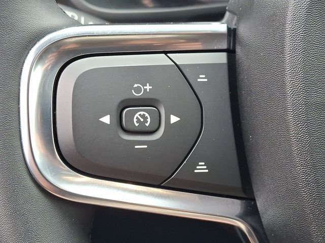 Certified 2023 Volvo XC40 Recharge Ultimate w/ Protection Package Premier AWD/4WD image 23