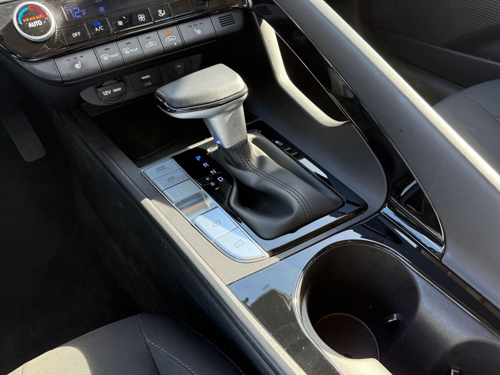 Used 2025 Hyundai Elantra SEL image 43