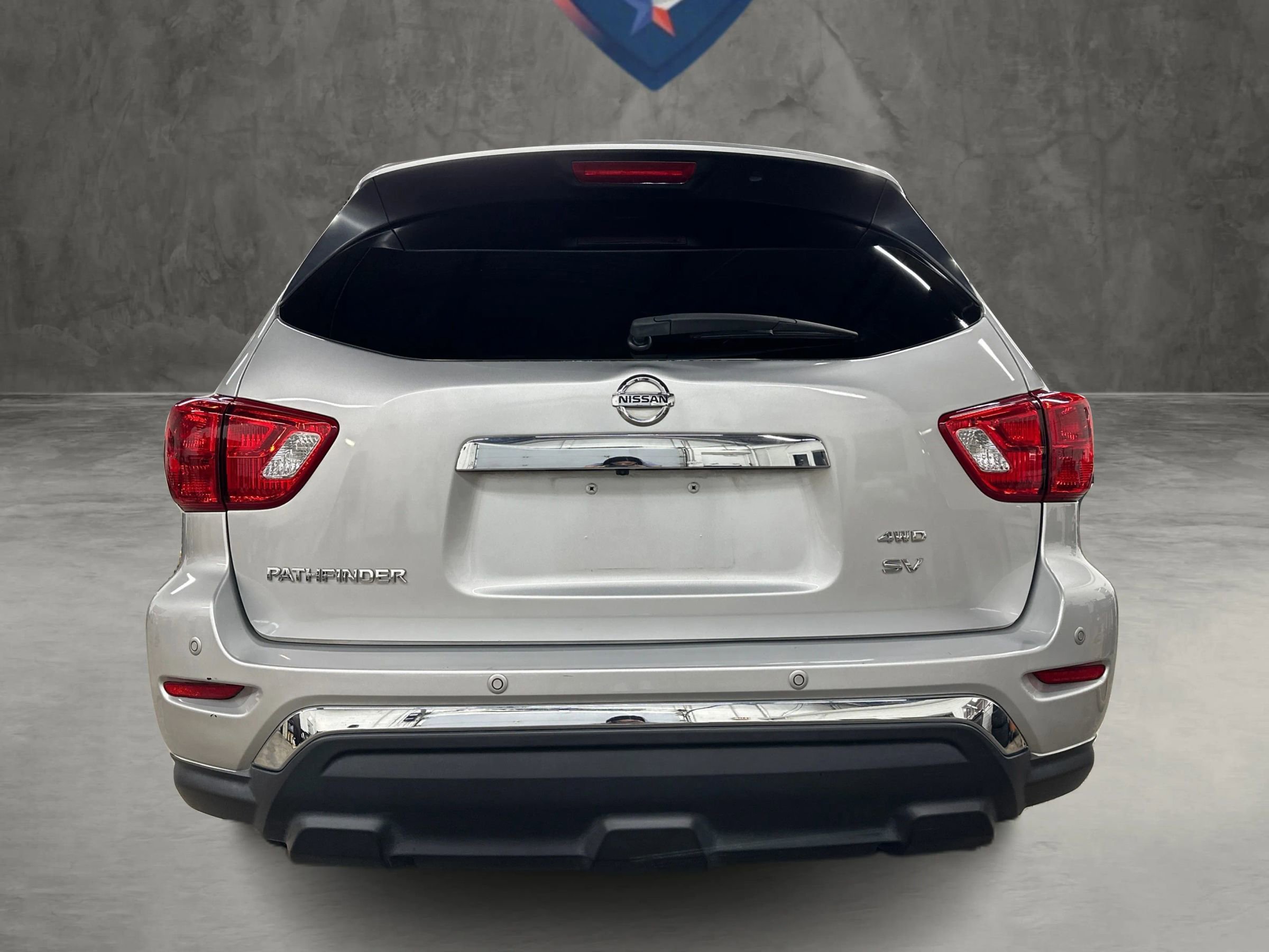 Used 2019 Nissan Pathfinder SV image 13