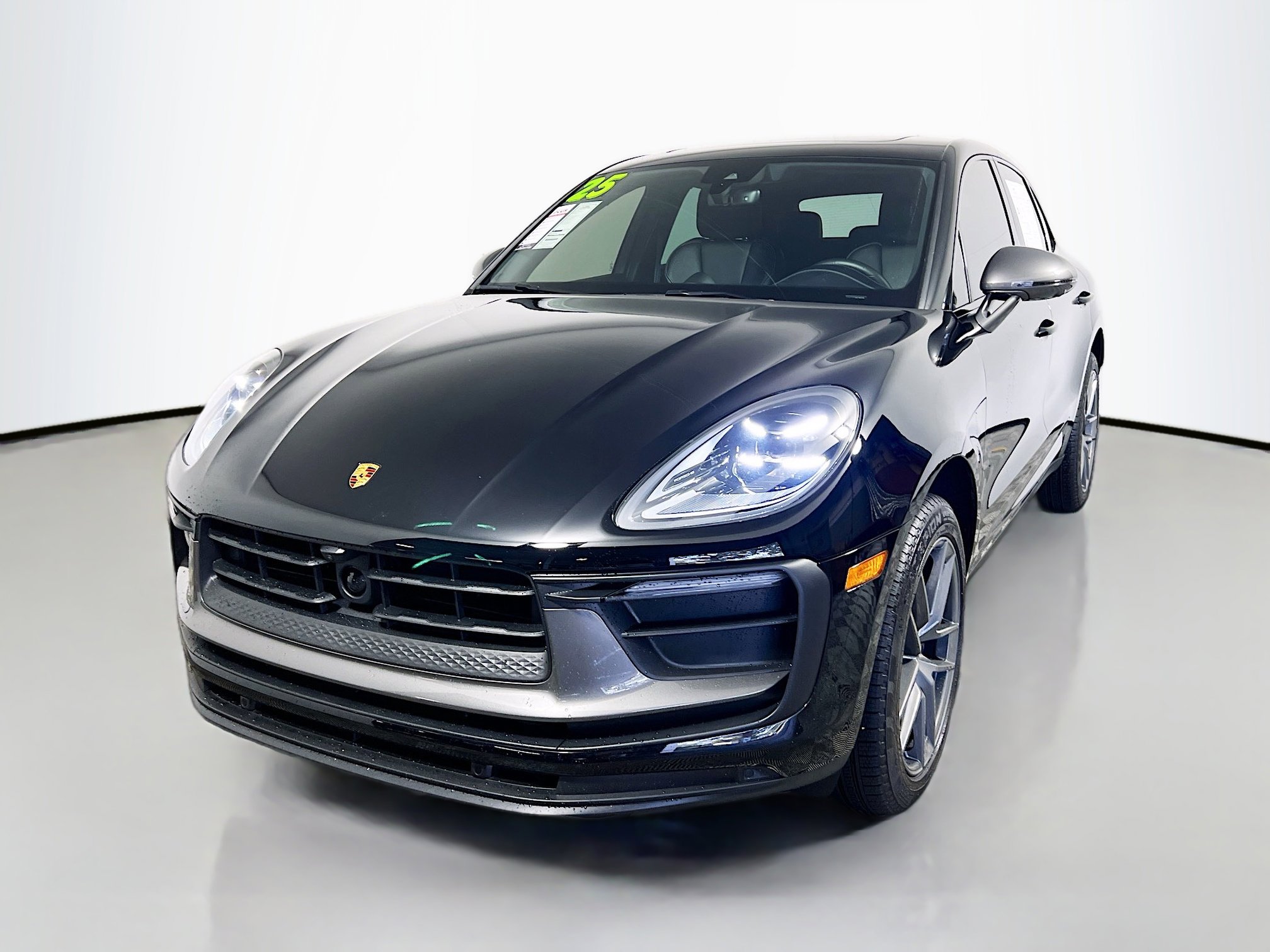 Used 2025 Porsche Macan Turbo image 10