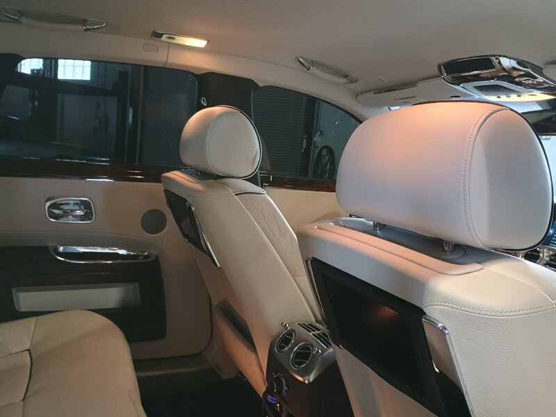 Used 2013 Rolls-Royce Ghost RWD image 42