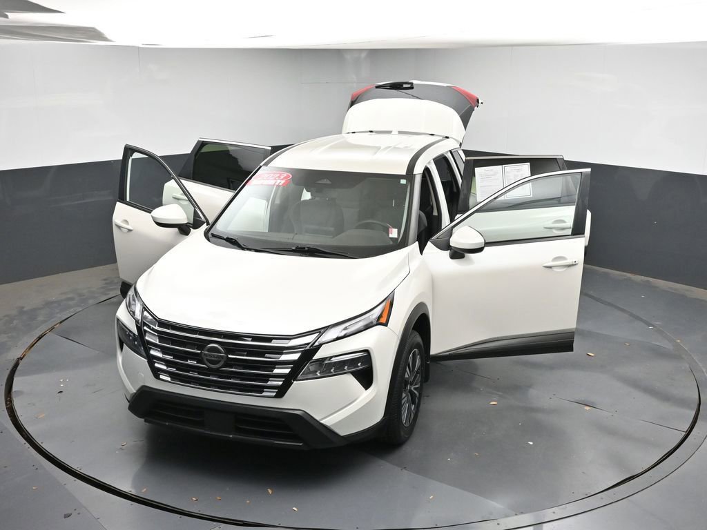 Used 2023 Nissan Rogue SV FWD image 46