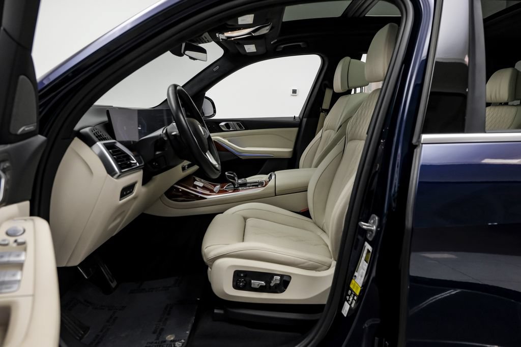 Used 2024 BMW ALPINA XB7 AWD/4WD image 8