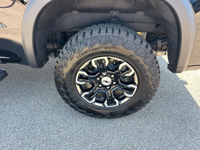 New 2025 Chevrolet Silverado 1500 ZR2 w/ Technology Package AWD/4WD image 13
