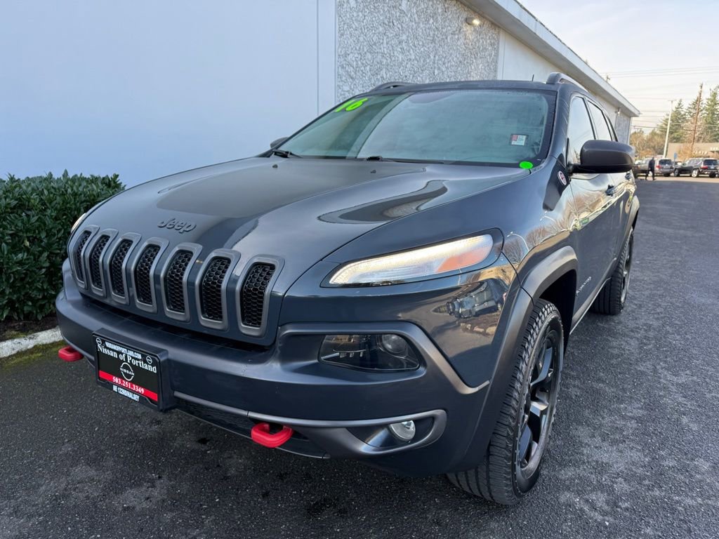 Used 2016 Jeep Cherokee Trailhawk w/ Comfort/Convenience Group image 3