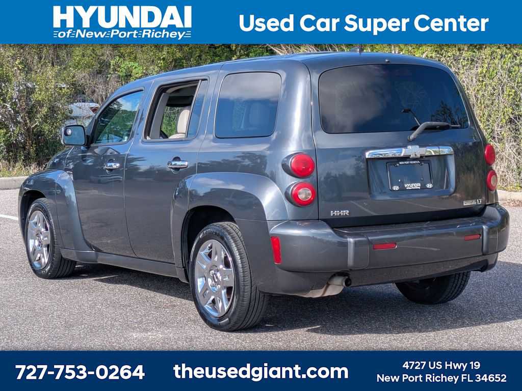 Used 2010 Chevrolet HHR LT FWD image 3