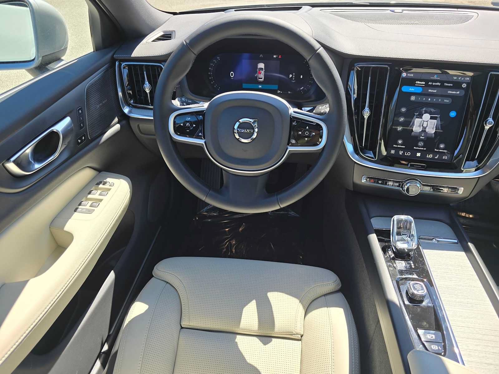 New 2026 Volvo V60 B5 Cross Country Ultra w/ Climate Package AWD/4WD image 17