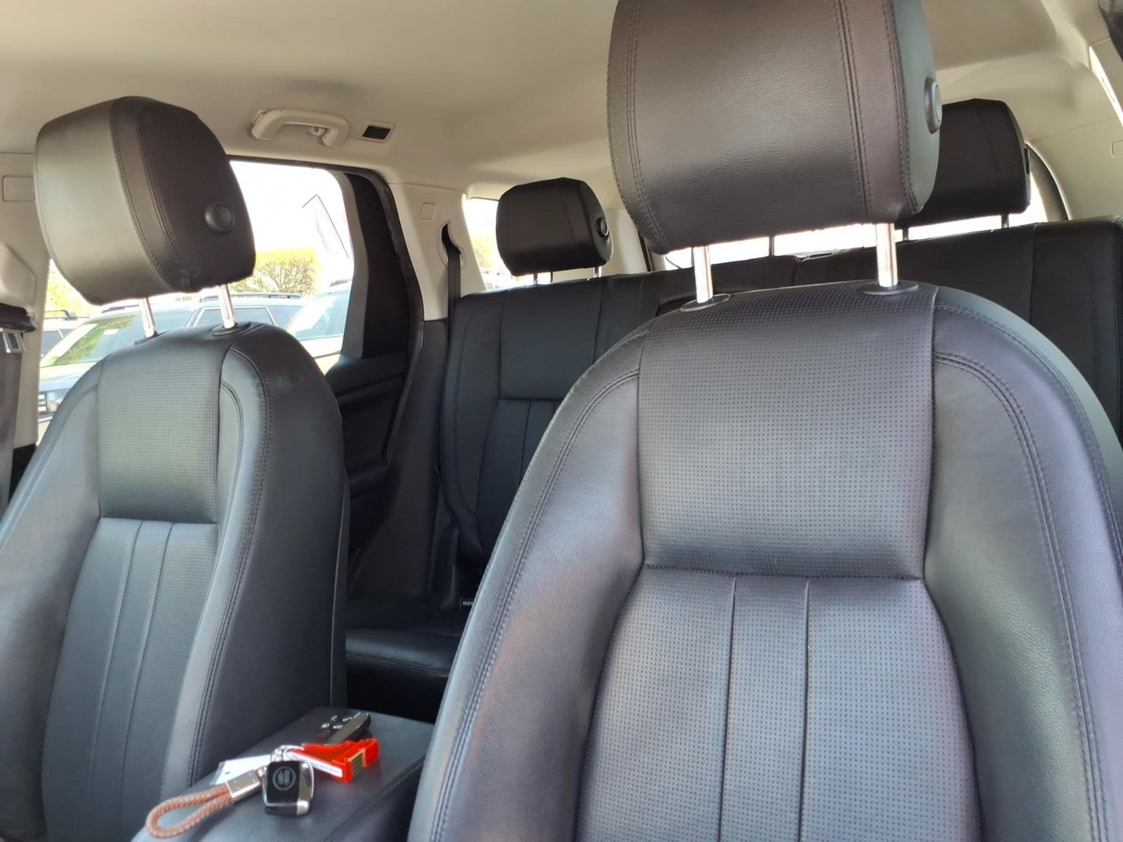 Used 2019 Land Rover Discovery Sport SE AWD/4WD image 13