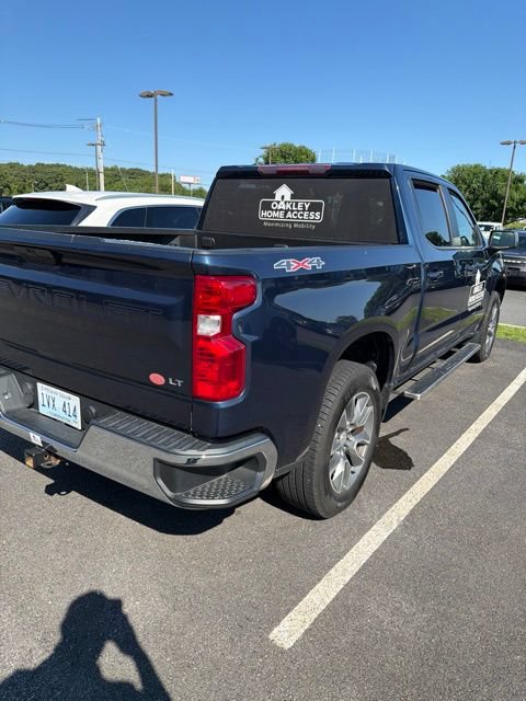 Used 2022 Chevrolet Silverado 1500 LT AWD/4WD image 11