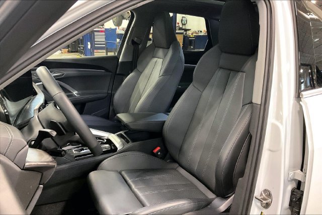 Used 2025 Audi Q5 Premium Plus w/ Premium Plus AWD/4WD image 25