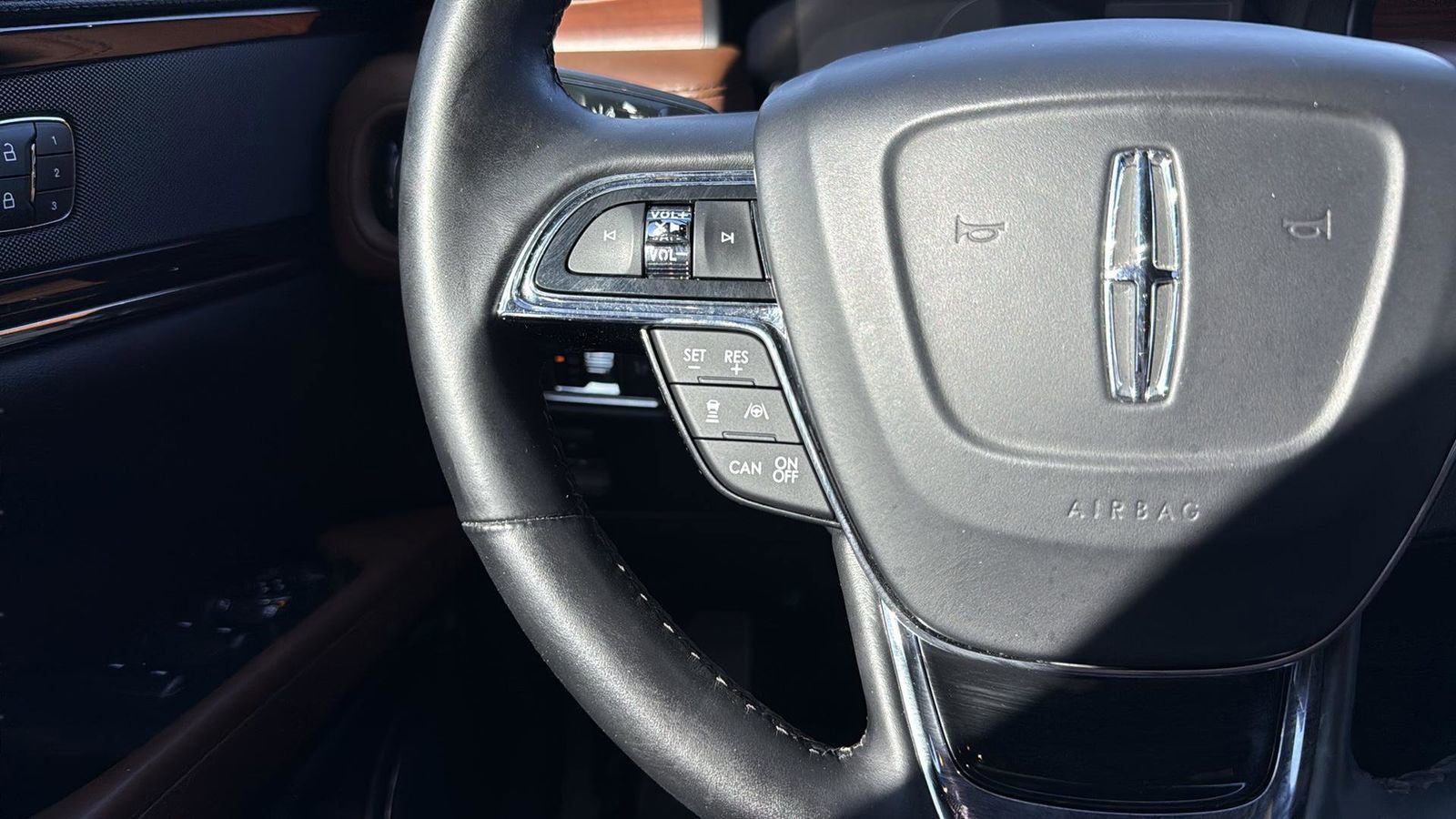 Certified 2022 Lincoln Nautilus Reserve image 17