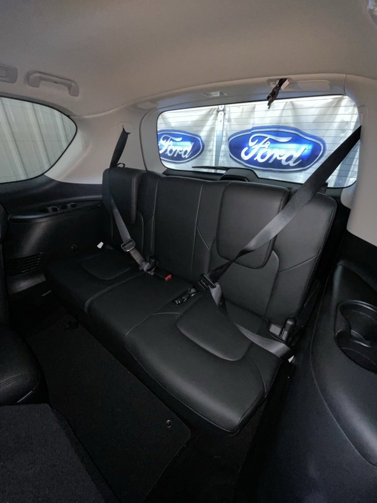 Used 2024 Nissan Armada SL w/ Captain's Chairs Package image 12