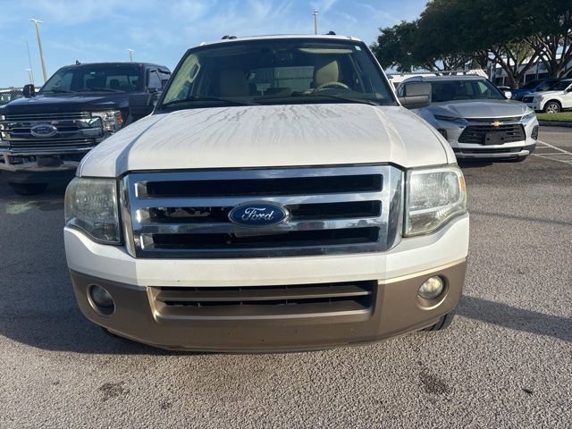 Used 2013 Ford Expedition XLT image 2