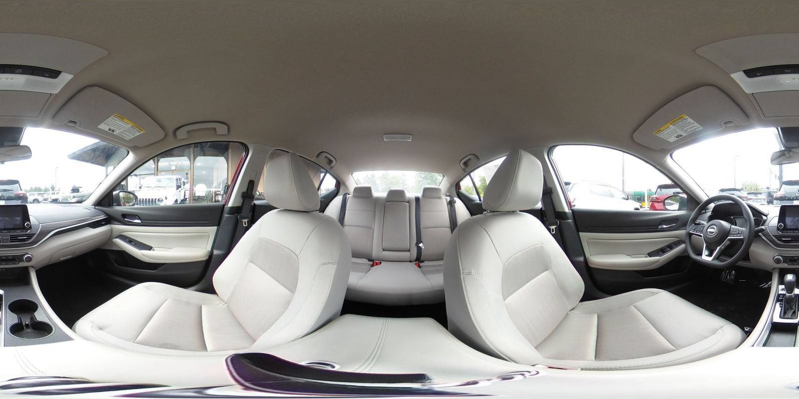 Used 2025 Nissan Altima 2.5 SV FWD image 38