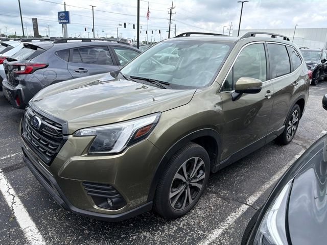 Used 2024 Subaru Forester Limited AWD/4WD image 2