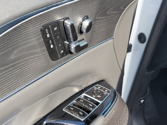 Used 2024 Cadillac Lyriq Luxury AWD/4WD image 28