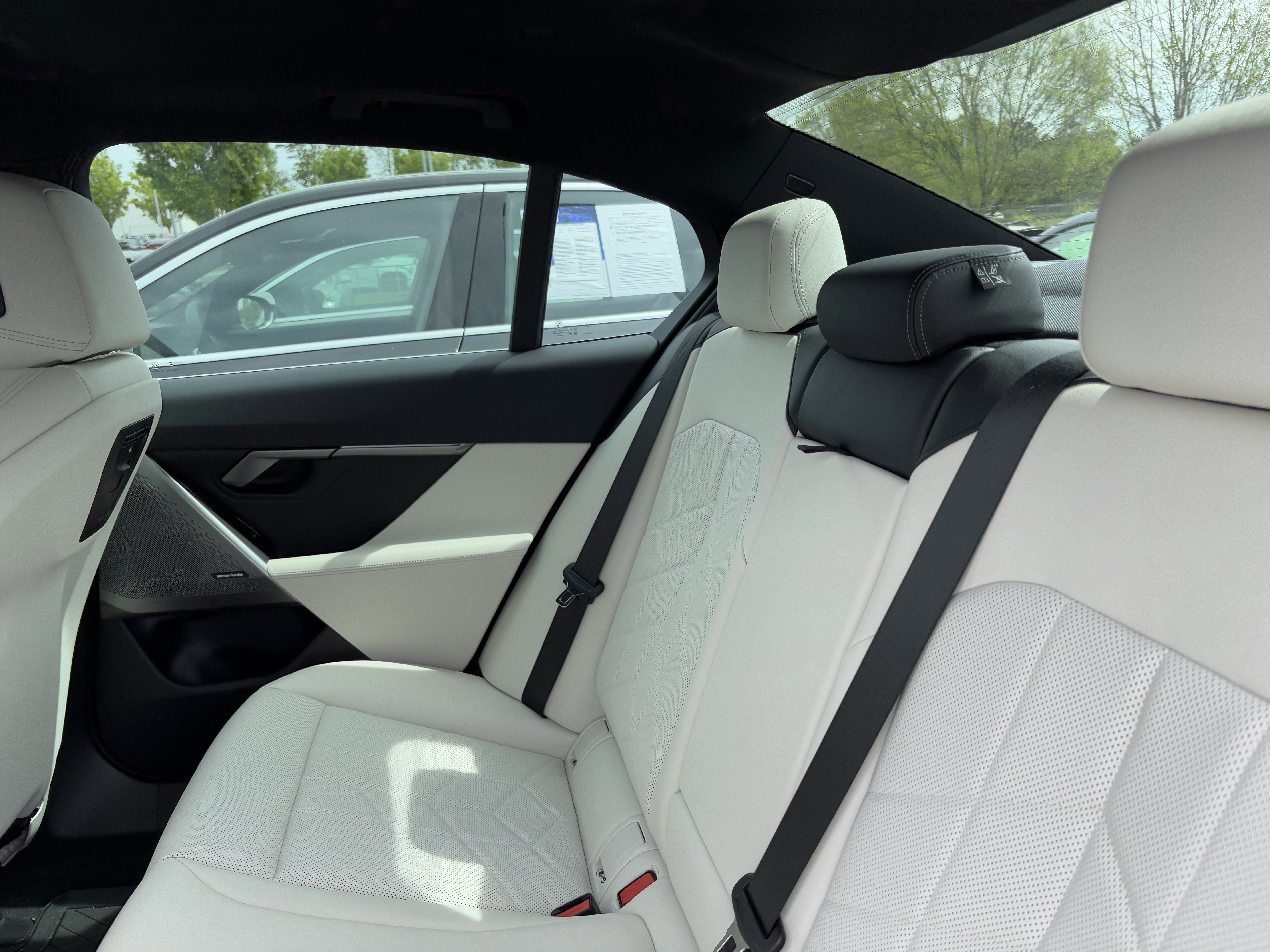 Certified 2026 BMW 530i w/ Premium Package image 32