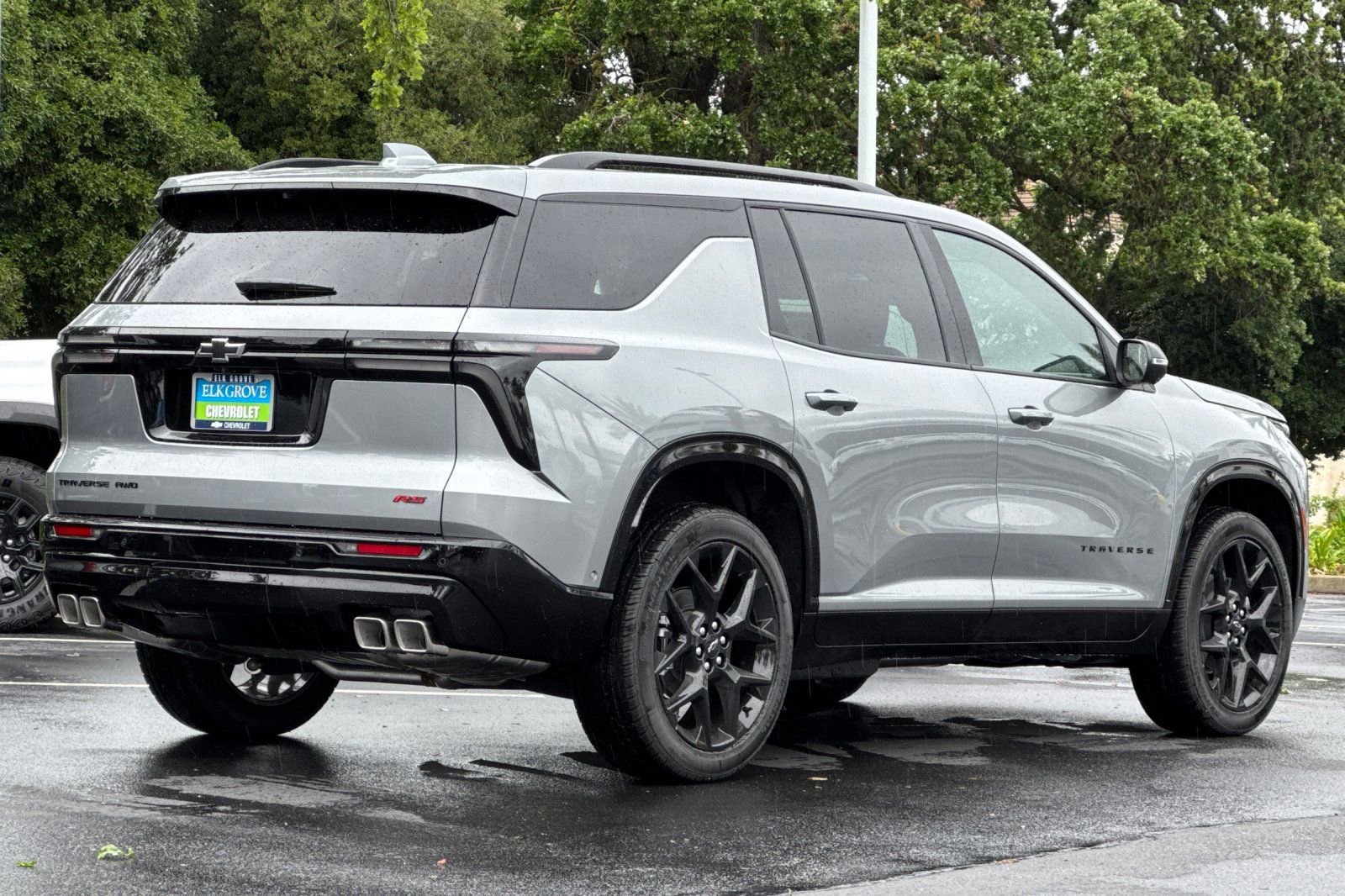 Used 2026 Chevrolet Traverse RS image 3