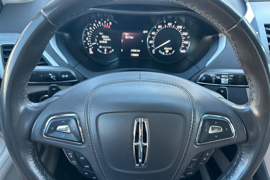 Used 2018 Lincoln MKZ Premiere image 25
