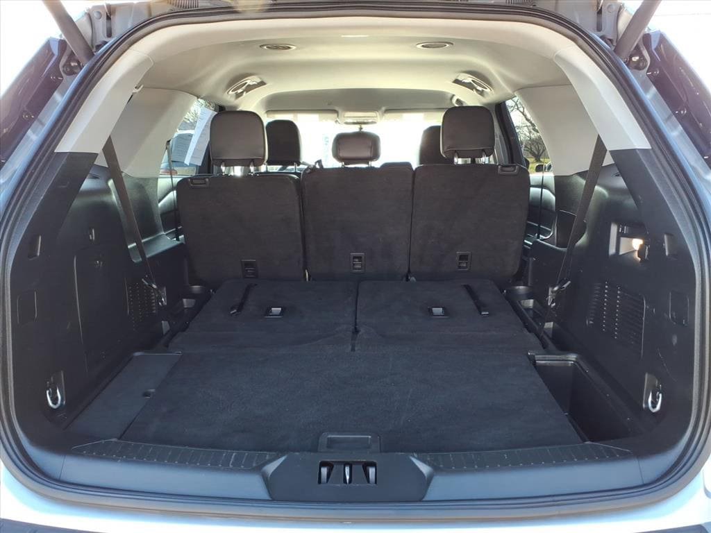 Certified 2023 Ford Explorer XLT w/ Equipment Group 202A image 10