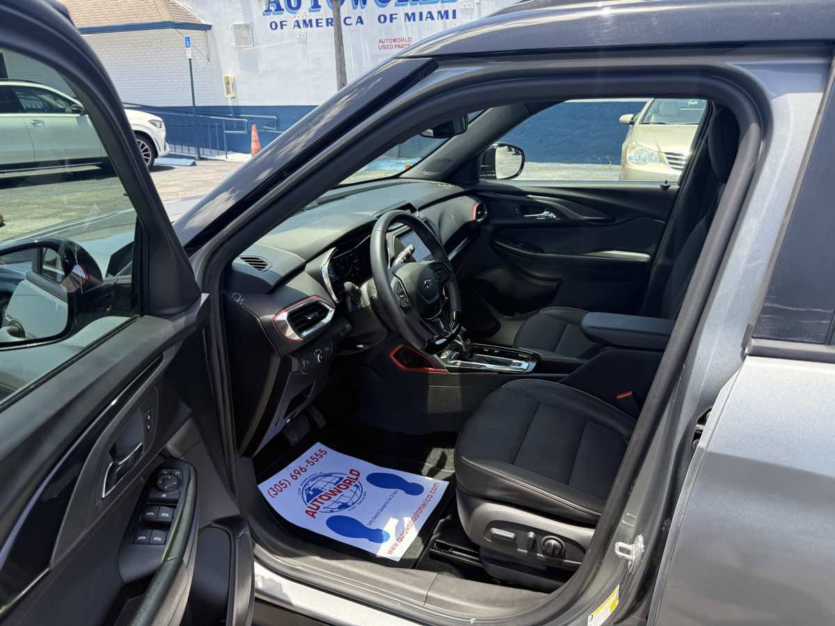 Used 2023 Chevrolet TrailBlazer RS image 10