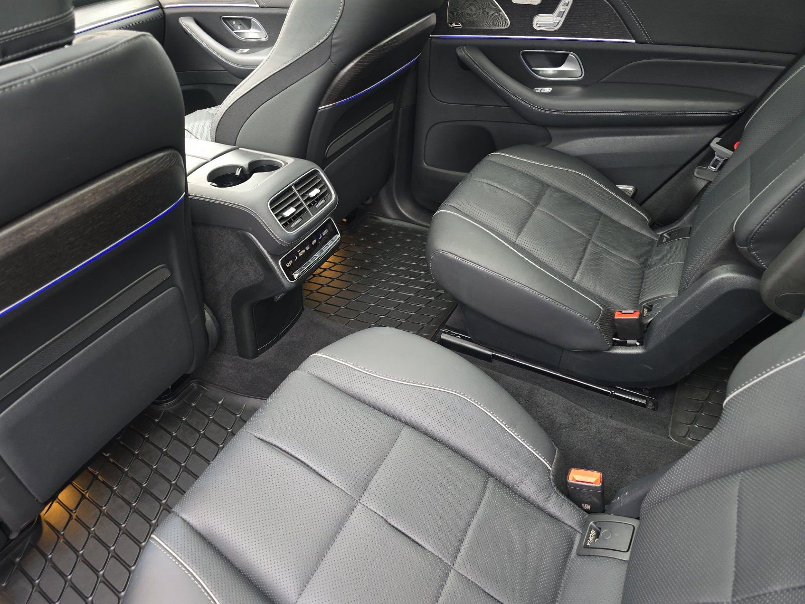 Used 2023 Mercedes-Benz GLS 580 4MATIC image 12