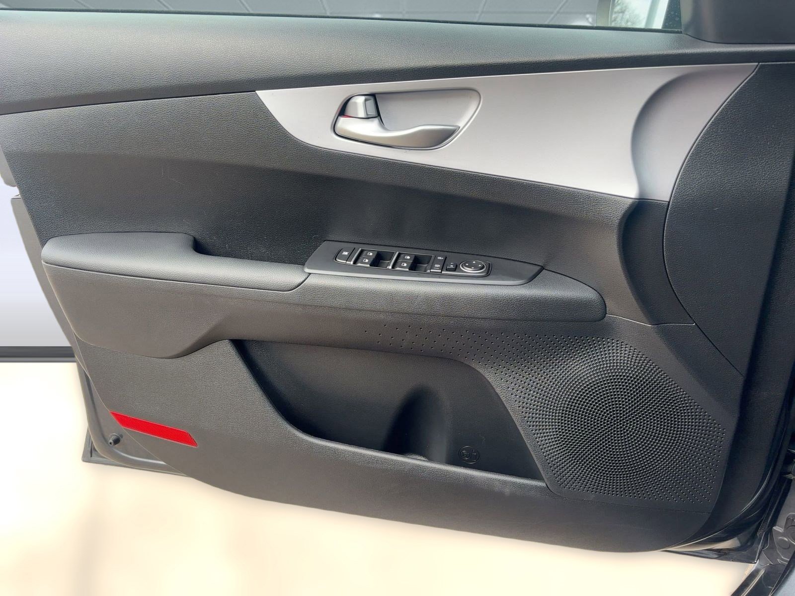 Used 2024 Kia Forte LXS image 13