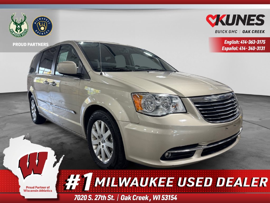 Used 2015 Chrysler Town & Country Touring w/ Driver Convenience Group FWD image 1
