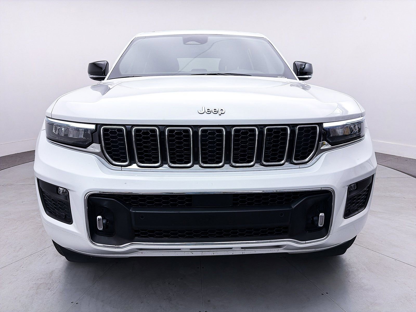 Used 2023 Jeep Grand Cherokee Overland image 12