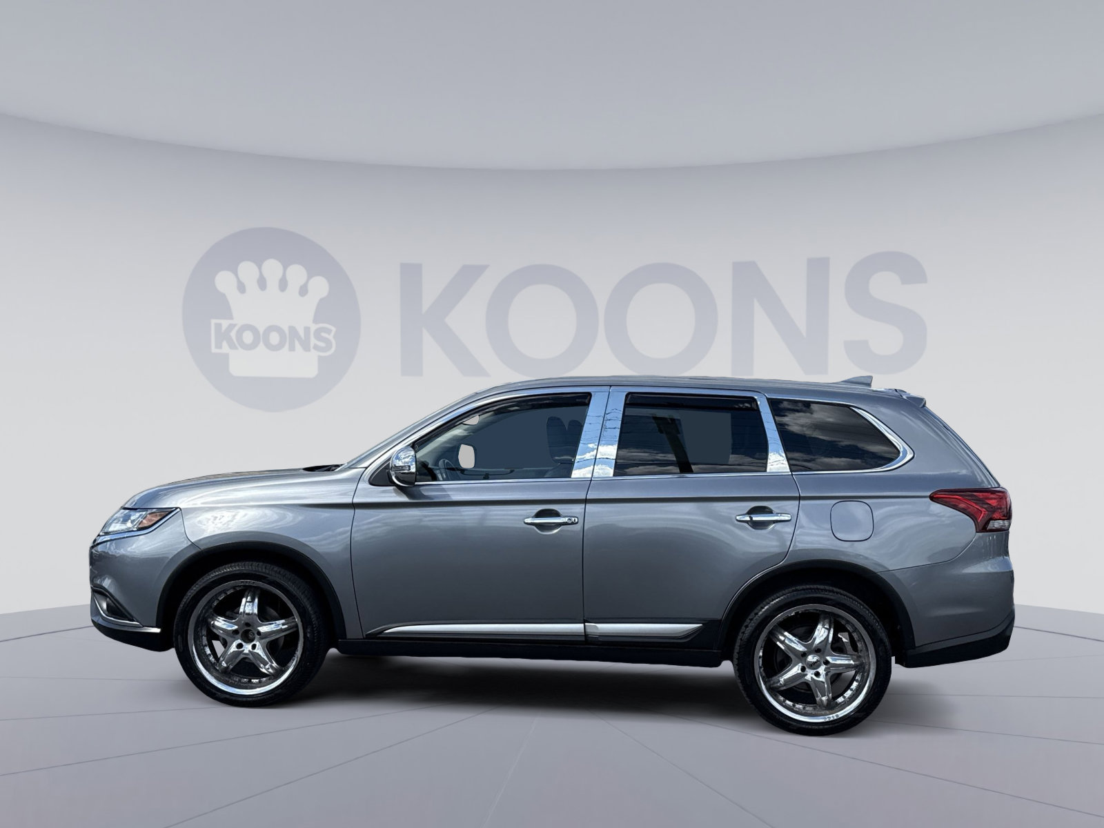 Used 2020 Mitsubishi Outlander ES AWD/4WD image 2