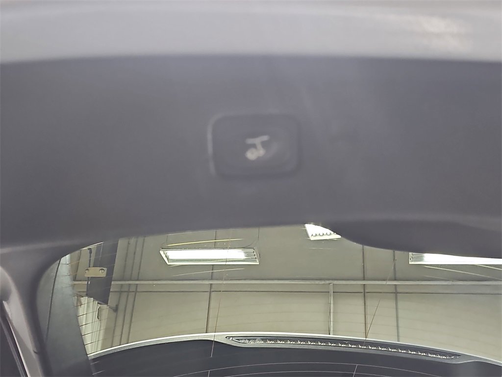 Used 2024 Ford Edge Titanium image 13