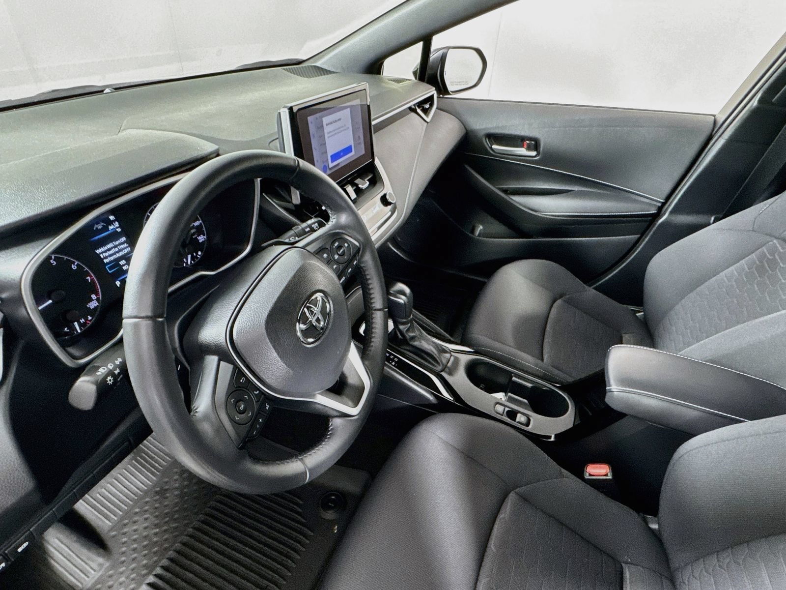Certified 2024 Toyota Corolla SE FWD image 11