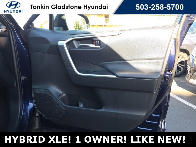 Used 2020 Toyota RAV4 XLE image 21