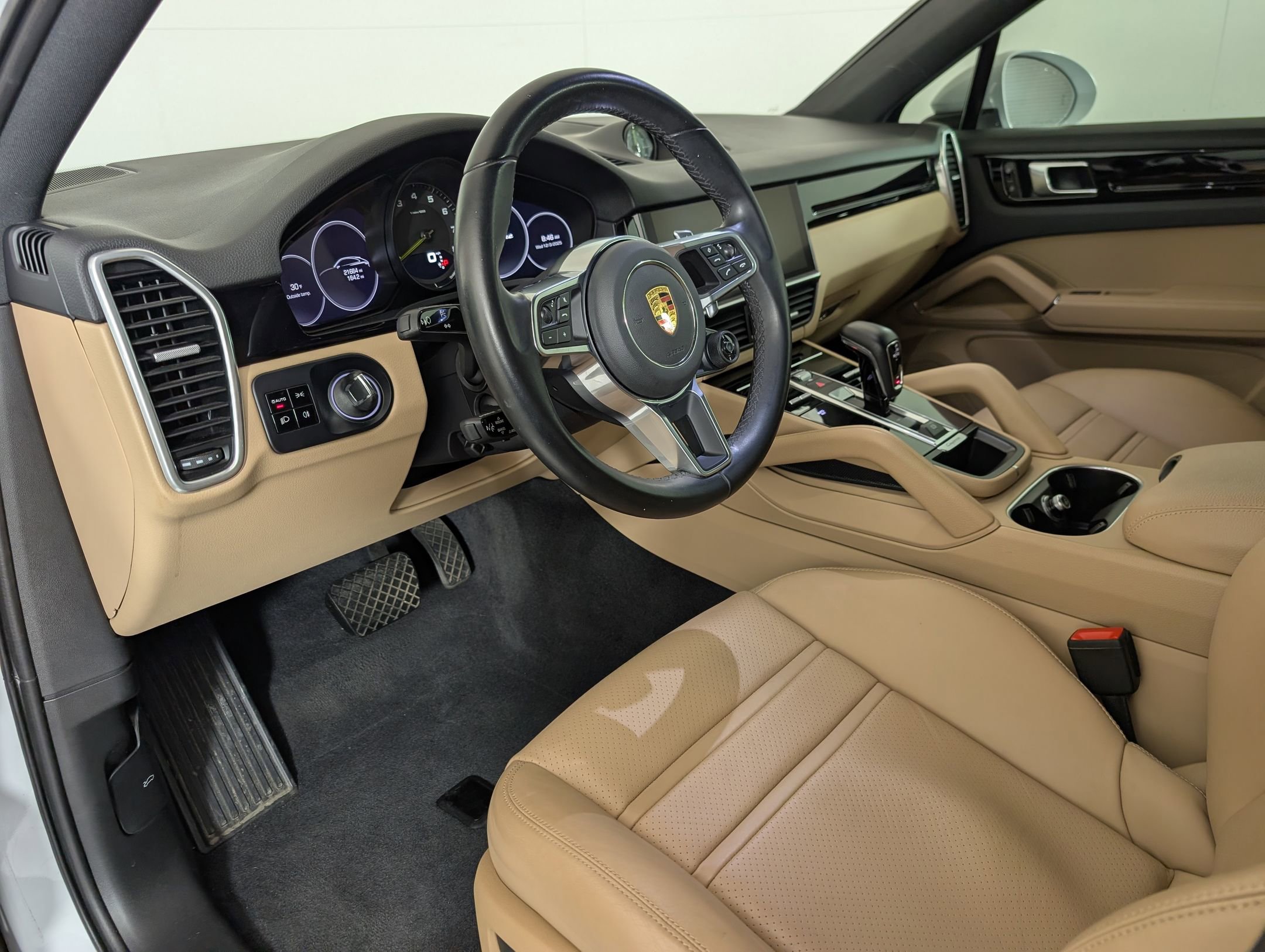 Used 2021 Porsche Cayenne E-Hybrid image 4