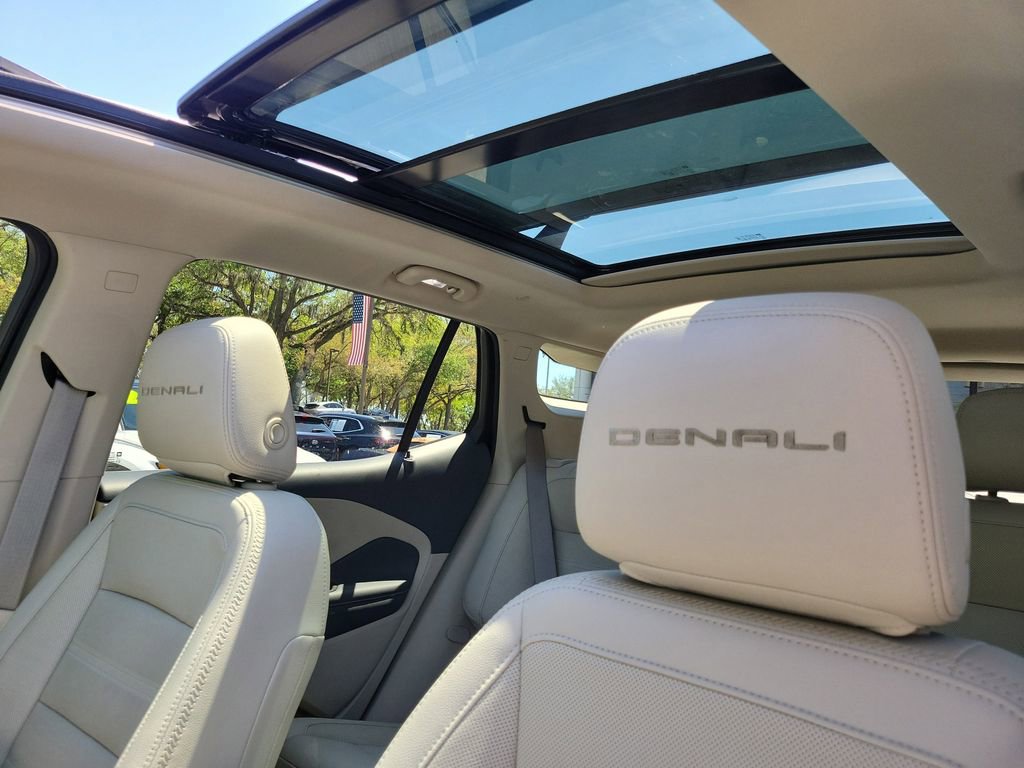 Certified 2023 GMC Terrain Denali w/ Black Diamond Edition image 24