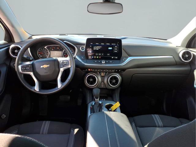 Used 2025 Chevrolet Blazer LT w/ Convenience Package FWD image 7