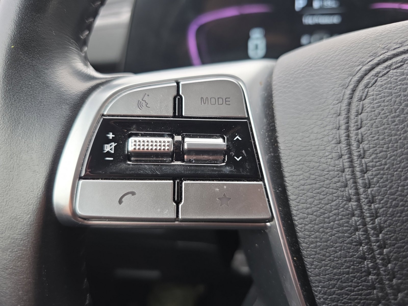 Certified 2024 Kia Telluride LX image 21