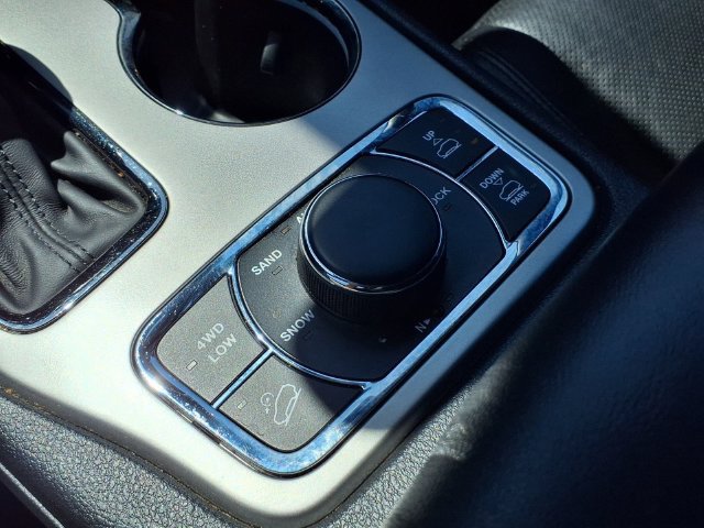 Used 2019 Jeep Grand Cherokee High Altitude AWD/4WD image 10