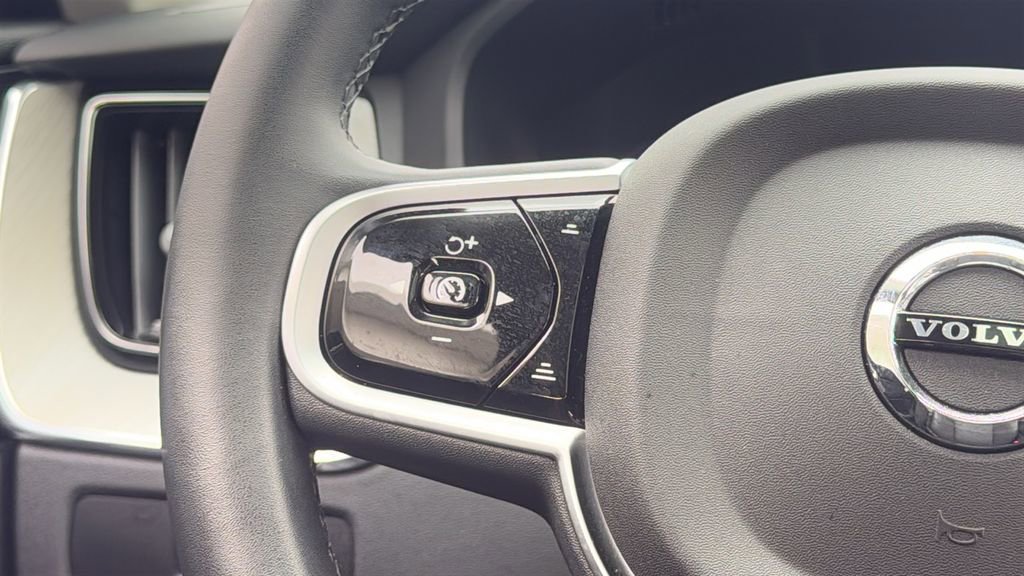Certified 2025 Volvo XC60 B5 Plus w/ Climate Package image 10